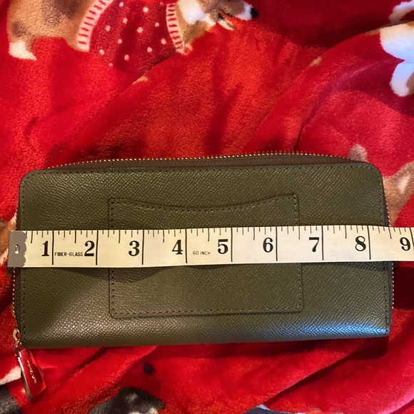 Michael Kors Army Green wallet Brand New - Picture 5 of 5